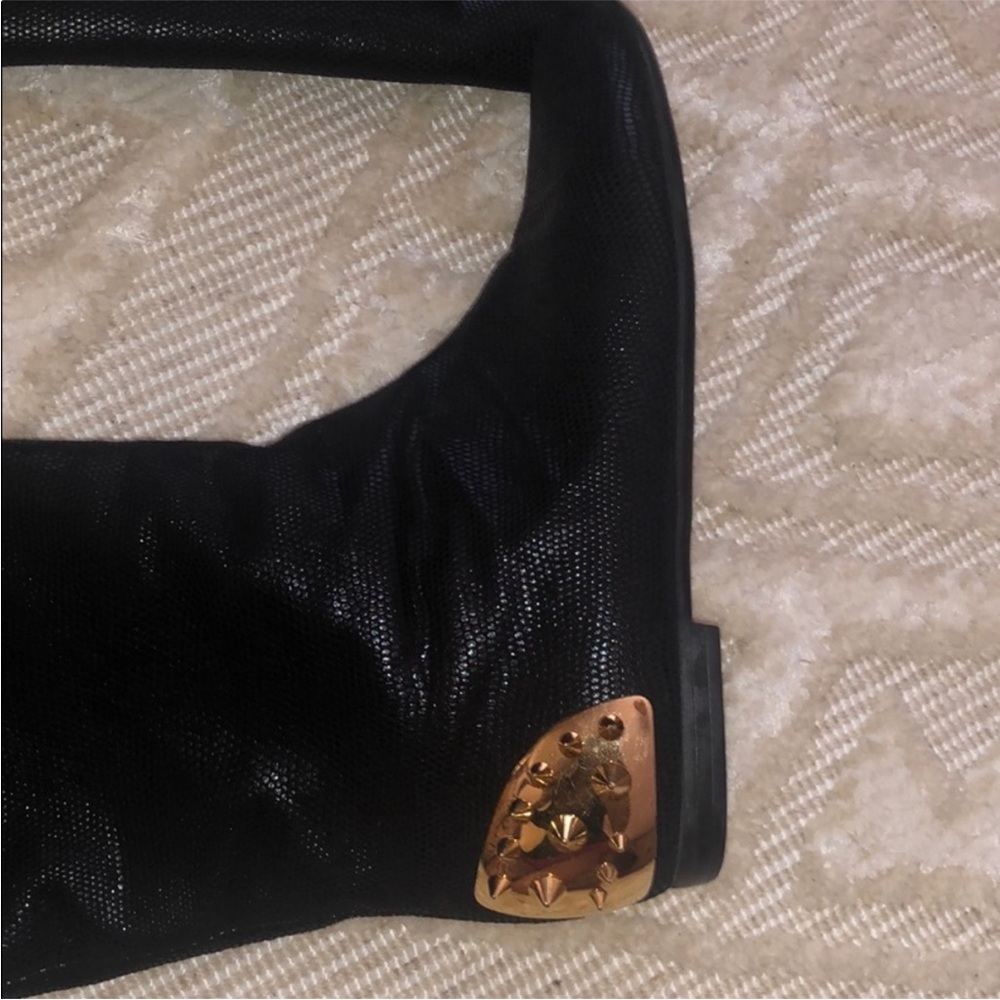 ✨🖤 Giuseppe Zanotti Black shiny textured
Leather Boot🖤✨ - Picture 10 of 16